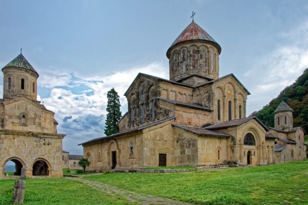 Seven Days Tour in Georgia: Tbilisi, Mtskheta, Gudauri, Bakuriani - Image 7