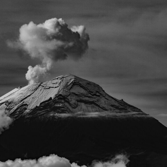 Countries Issue Warning about Possible Volcano Eruption in Iceland