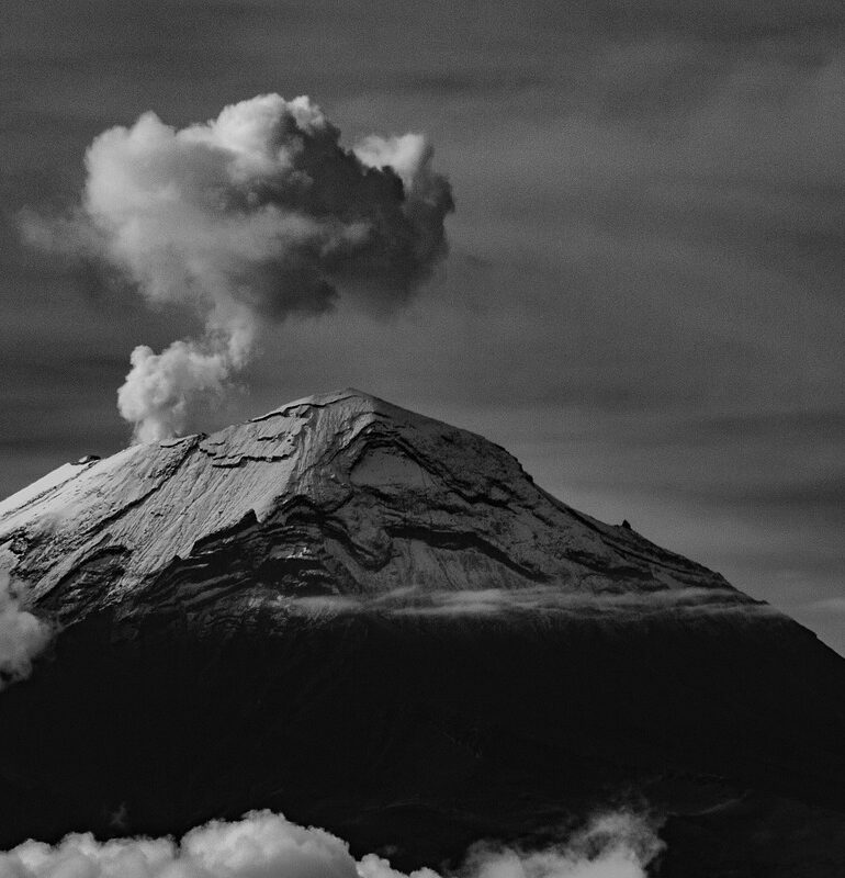 Countries Issue Warning about Possible Volcano Eruption in Iceland