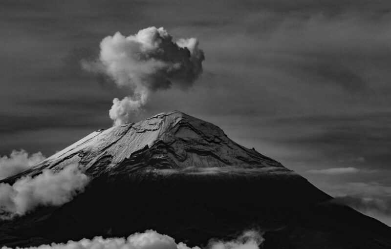 Countries Issue Warning about Possible Volcano Eruption in Iceland